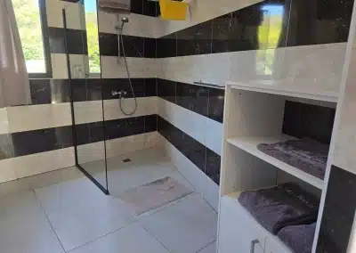 Villa-sophie-Glamour-Beach-Madagascar-chambre-3-salle-bain-web