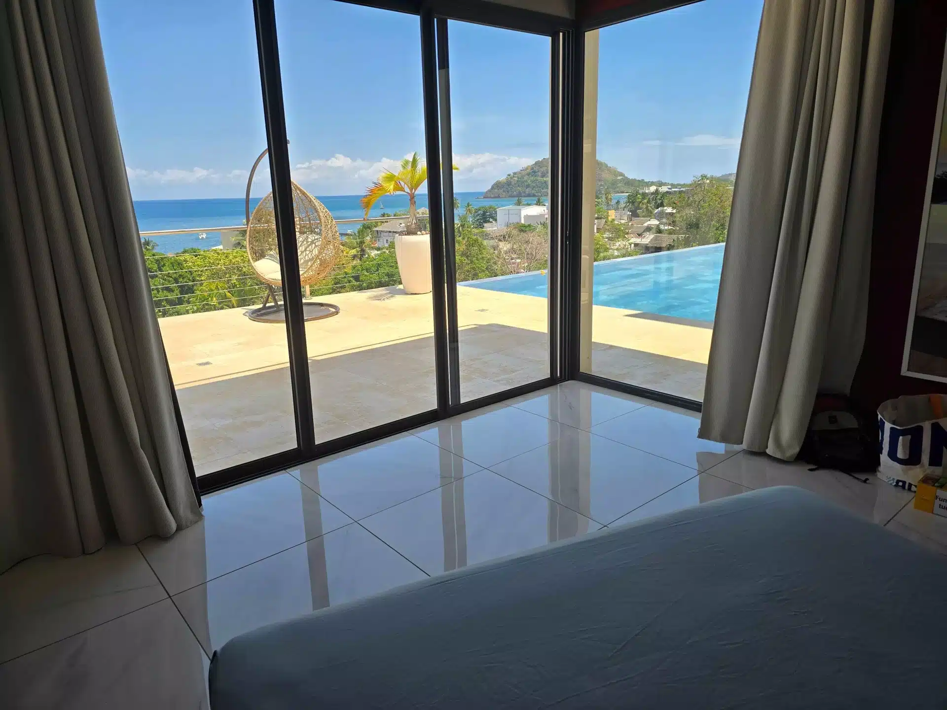 Villa-sophie-Glamour-Beach-Madagascar-chambre-3-vue-chambre-web
