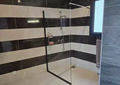 Villa-sophie-Glamour-Beach-Madagascar-chambre-4-vue-salle-bain-web
