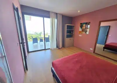 Villa-sophie-Glamour-Beach-Madagascar-chambre-5-vue-chambre-lit-web